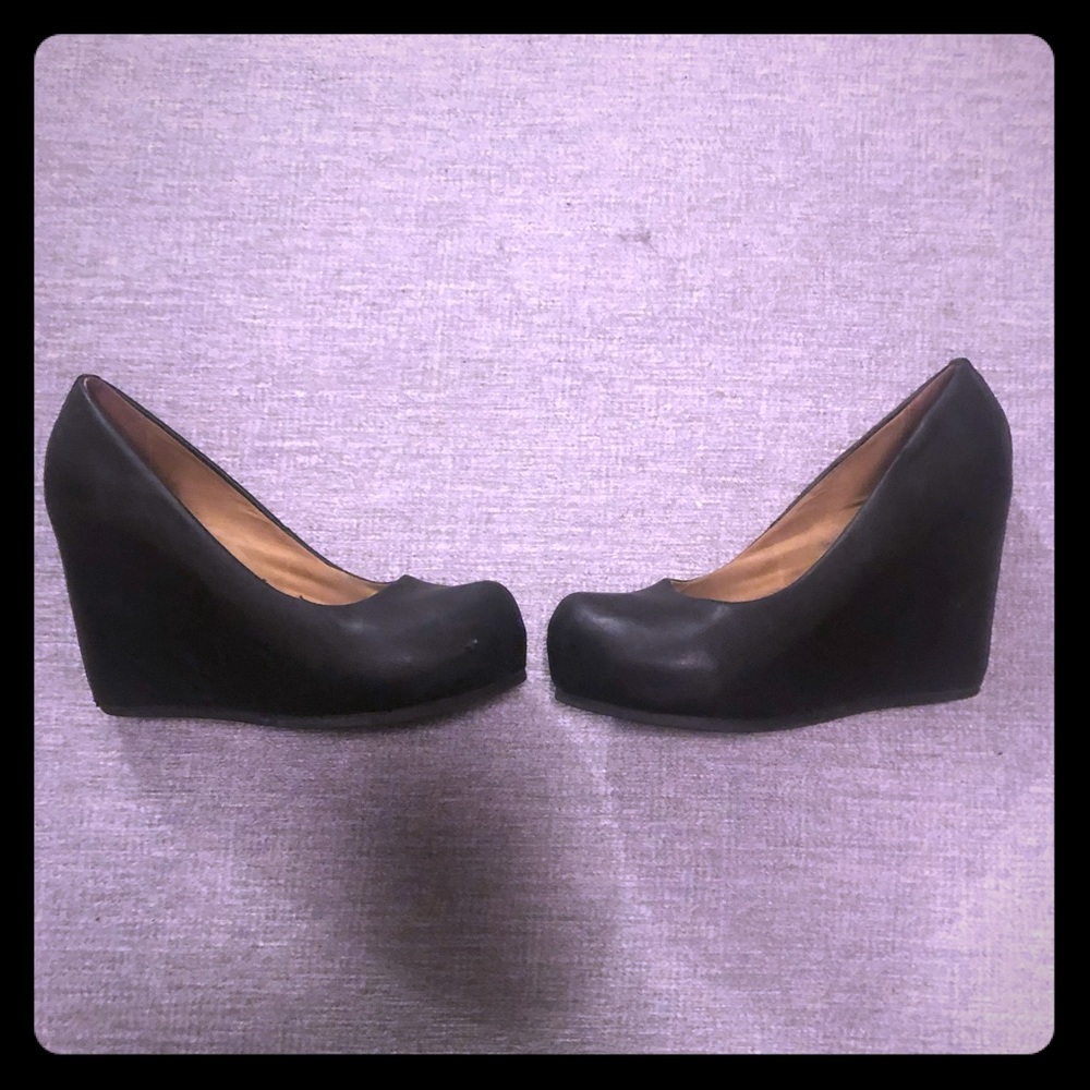 ALDO Black modern chunky wedges